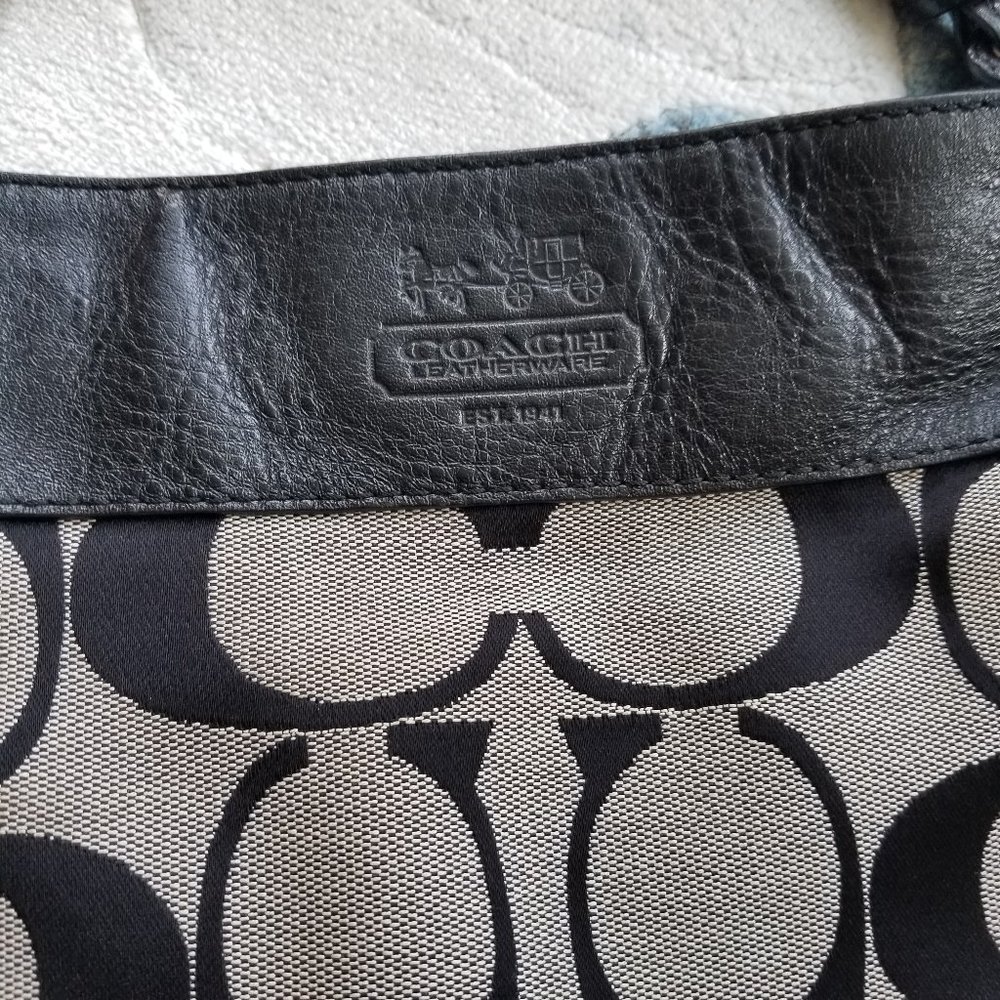 COACH Grey and black monogrammed hobo bag - Picture 2 of 8